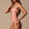 Bañador bandeau con aberturas Faye en estampado de cachemira