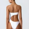 Bañador bandeau con aberturas y adornos de abalorios Miami en blanco