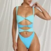 Bañador tanga con aberturas Elirae en azul multicolor