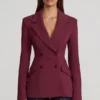 Blazer estructurado de doble botonadura Marika en color burdeos