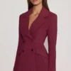 Blazer estructurado de doble botonadura Marika en color burdeos