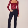 Bodis de manga larga con encaje Letizia en rojo cereza