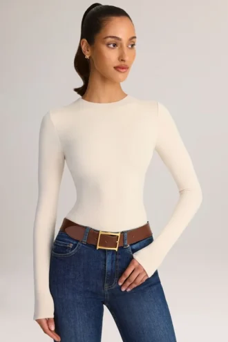 Bodis de manga larga y cuello redondo Ziva Modal en color crema