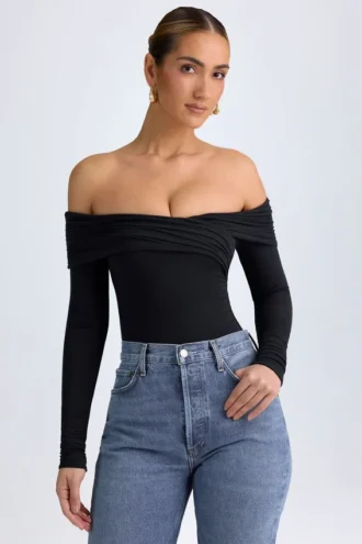 Bodis fruncidos con hombros descubiertos Ceyln Modal en negro
