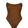 Body tanga de malla suave con tirantes invisibles de Intimates en color castaño