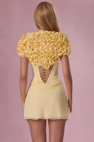 Bolero corto Soretta  en amarillo mantequilla