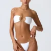 Braguitas de bikini cheeky con tirantes anchos y adornos Sunray en blanco