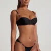 Braguitas de bikini cheeky de tirantes anchos con adornos de abalorios Maui en negro