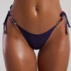 Top de bikini triangular con tirantes dobles y adornos de abalorios Boracay en morado oscuro