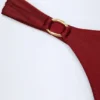 Braguitas de bikini tanga con detalles metálicos de St Barts en color cereza oscuro