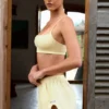 Bralette de cuello cuadrado en color limón