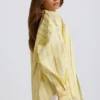 Camisa oversize de popelín de algodón a rayas en amarillo