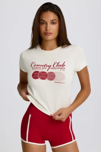 Camiseta corta con estampado en color marfil