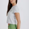 Camiseta corta con estampado gráfico en gris jaspeado