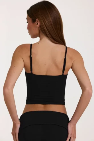 Camiseta corta de modal en negro