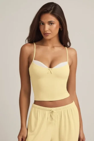 Camiseta de pijama tipo camisola Isalie de modal en amarillo pastel