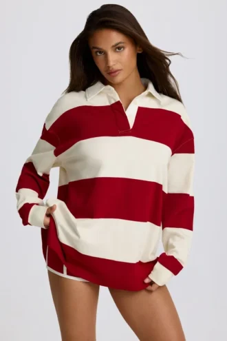 Camiseta oversize de manga larga a rayas en rojo oscuro