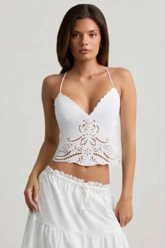 Camiseta sin espalda con calados Vasilia de popelín de algodón en blanco