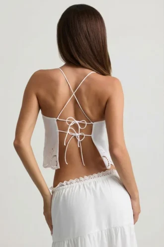 Camiseta sin espalda con calados Vasilia de popelín de algodón en blanco