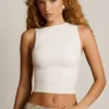 Camiseta sin mangas asimétrica con fruncidos Kirbie en color vainilla