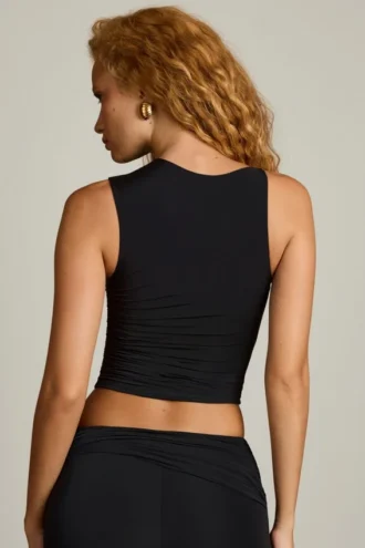 Camiseta sin mangas asimétrica con fruncidos Kirbie en negro