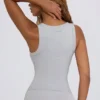 Camiseta sin mangas con cuello en V Soft Active en gris jaspeado