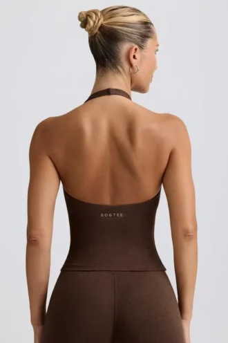 Camiseta sin mangas con cuello halter y espalda abierta en jaspe pecan