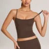 Camiseta sin mangas con cuello redondo Ailany Modal en marrón chocolate