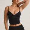 Camiseta sin mangas con escote en V y fruncidos Elma Modal en negro
