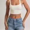 Camiseta sin mangas con espalda cruzada Zia en blanco