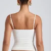 Camiseta sin mangas con fruncidos y capas de modal Esme en blanco