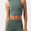 Camiseta sin mangas de cuello alto Soft Active en color caqui