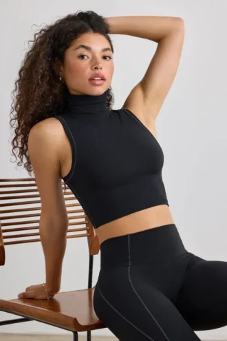 Camiseta sin mangas de cuello alto Soft Active en negro