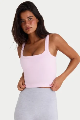 Camiseta sin mangas de cuello cuadrado con ribete suave y sin costuras en rosa empolvado