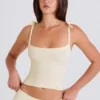 Camiseta sin mangas de punto acanalado en color crema