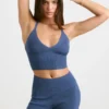 Camiseta sin mangas de punto grueso en azul marino lavado