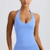 Camiseta sin mangas Define Luxe con cuello halter en azul claro