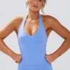 Camiseta sin mangas Define Luxe con cuello halter en azul claro