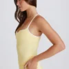 Camiseta sin mangas Soft Active con espalda cruzada en color limón