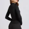 Camiseta térmica de manga larga en leopardo negro