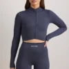 Chaqueta corta con cremallera FlexiRib en color Indigo Slate