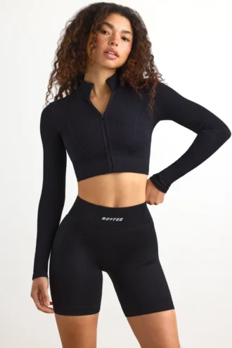 Chaqueta corta con cremallera FlexiRib en negro