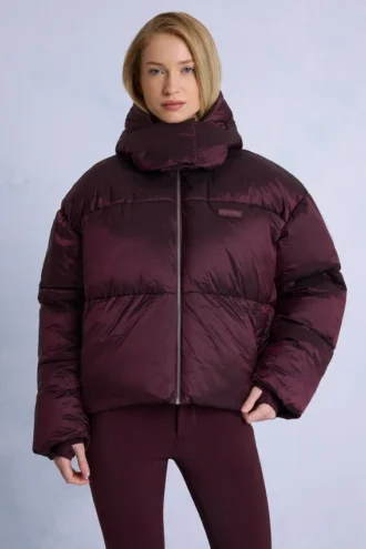 Chaqueta de esquí oversize corta e impermeable en color burdeos