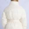 Chaqueta de esquí oversize impermeable con cinturón en color Ice