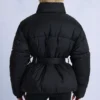 Chaqueta de esquí oversize impermeable con cinturón en negro