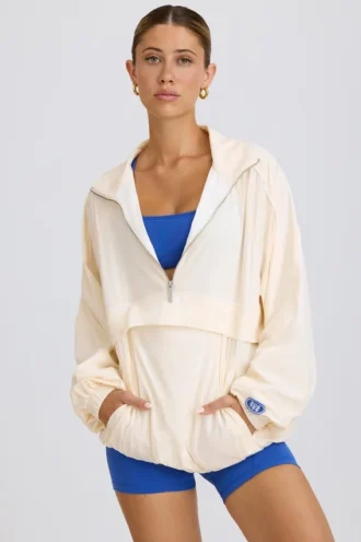 Chaqueta deportiva oversize en blanco