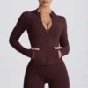Chaqueta intermedia con capucha Soft Active en color chocolate