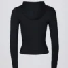 Chaqueta intermedia con capucha Soft Active en negro