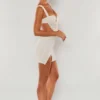 Falda Belle Ile de cintura alta con abertura en el muslo en blanco