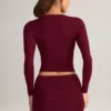 Falda de modal Cali con fruncidos y cintura media en rojo vino